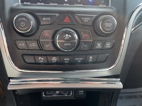 Used 2018 Jeep Grand Cherokee Limited w/ Trailer Tow Group IV AWD/4WD image 30