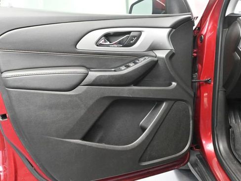 Used 2021 Chevrolet Traverse LT FWD image 16