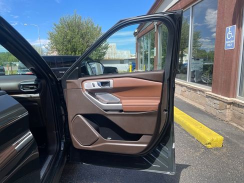 Used 2024 Ford Explorer King Ranch w/ Technology Package AWD/4WD image 23