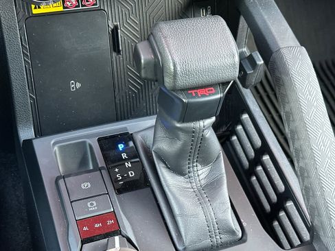 Used 2024 Toyota Tacoma TRD Sport w/ TRD Sport Upgrade Package image 22