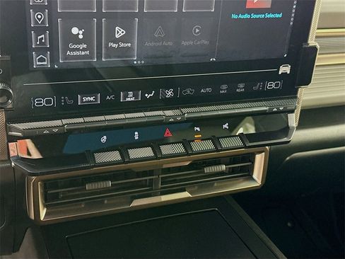 Used 2024 GMC Hummer EV 3X image 10