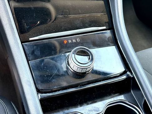 Used 2023 Jeep Grand Cherokee L Laredo RWD image 16