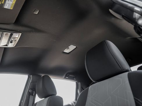 Used 2023 Toyota Tacoma TRD Sport AWD/4WD image 40