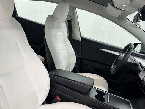 Used 2023 Tesla Model 3 Standard Range RWD image 30