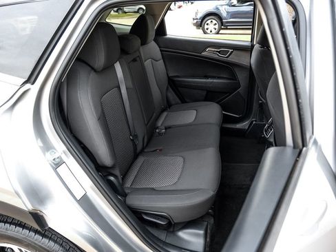 Used 2023 Kia Sportage LX AWD/4WD image 36