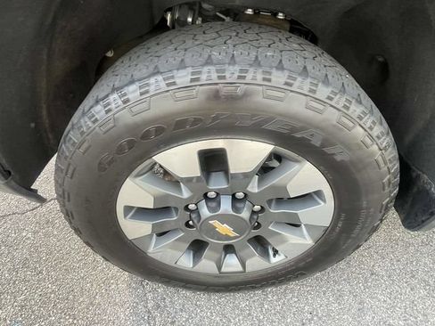 Used 2025 Chevrolet Silverado 2500 Custom w/ Custom Value Package AWD/4WD image 11