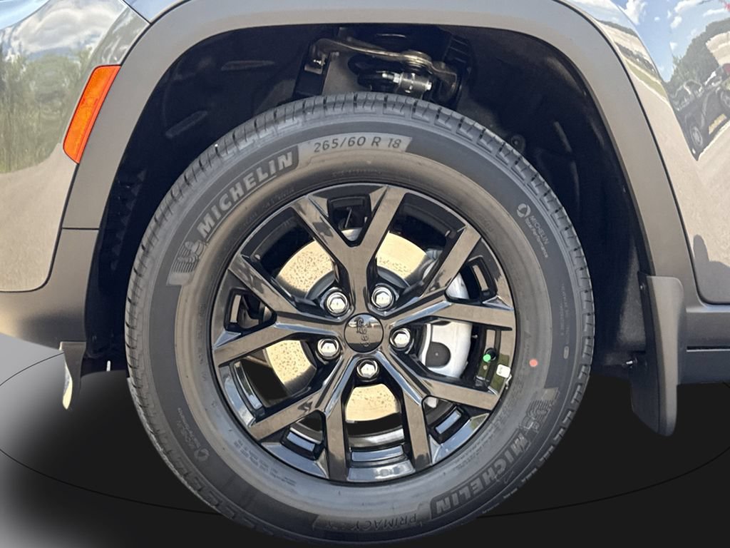 New 2026 Jeep Grand Cherokee Altitude RWD image 9
