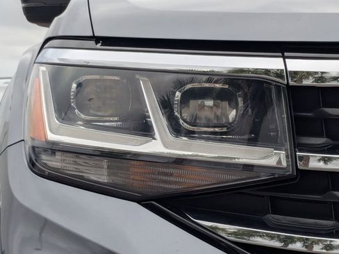 Used 2021 Volkswagen Atlas SE w/ Towing Package image 10