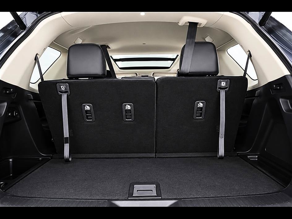 Used 2023 Honda Pilot Touring image 6