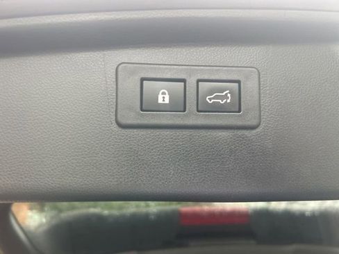 Used 2021 Subaru Outback Touring AWD/4WD image 7