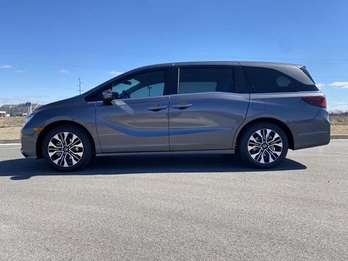 New 2026 Honda Odyssey Elite image 2