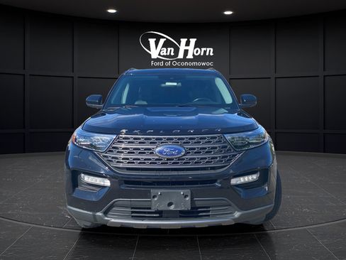 Used 2022 Ford Explorer XLT w/ Equipment Group 202A AWD/4WD image 8