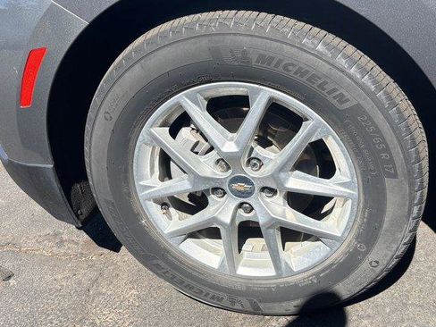 Used 2023 Chevrolet Equinox LS w/ LS Convenience Package image 6