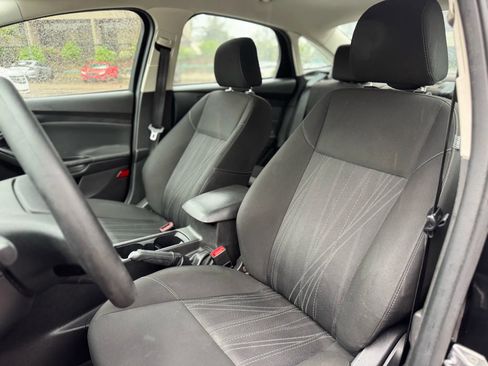 Used 2017 Ford Focus SE image 14