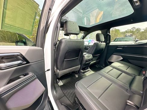 Used 2025 GMC Sierra EV Denali image 17