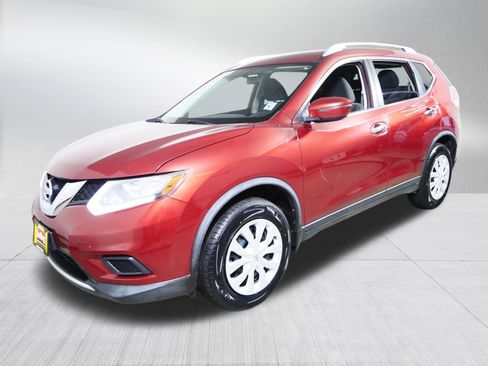 Used 2016 Nissan Rogue S w/ Appearance Package AWD/4WD image 3