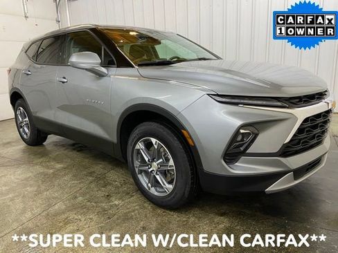 Used 2025 Chevrolet Blazer LT image 1