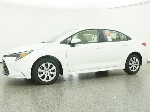 New 2026 Toyota Corolla LE image 18