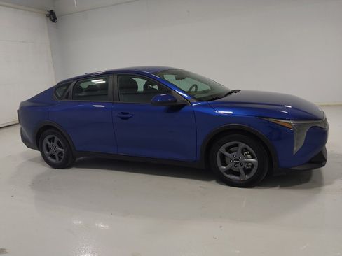 Used 2025 Kia K4 FWD image 11