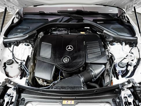 Certified 2026 Mercedes-Benz GLC 300 image 3