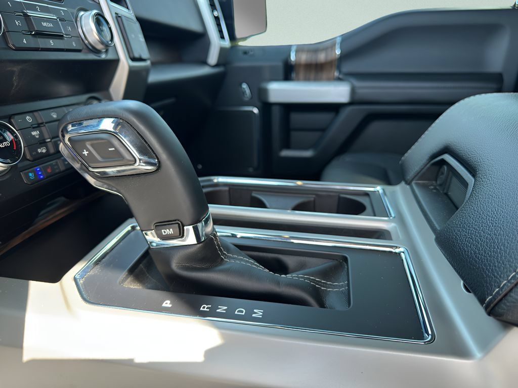 Used 2019 Ford F150 Lariat w/ Equipment Group 502A Luxury AWD/4WD image 15