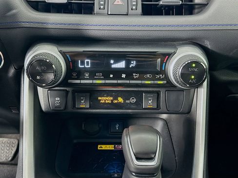 Certified 2022 Toyota RAV4 XSE AWD/4WD image 21