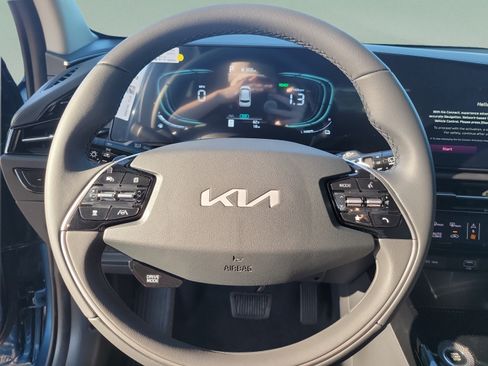 New 2026 Kia Niro EX FWD image 16