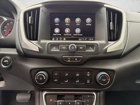 Used 2024 GMC Terrain SLE image 18