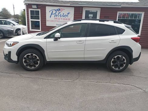 Used 2023 Subaru Crosstrek 2.0i Premium AWD/4WD image 2