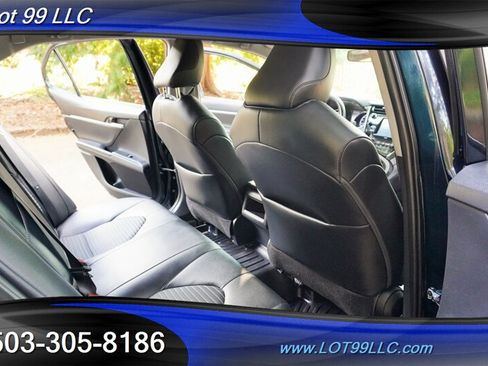 Used 2020 Toyota Camry SE FWD image 15