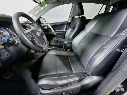Used 2014 Toyota RAV4 Limited w/ Technology Package FWD image 15