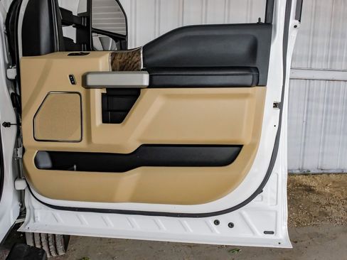Used 2019 Ford F450 Lariat w/ Lariat Value Package AWD/4WD image 45
