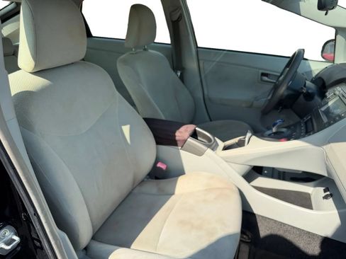 Used 2012 Toyota Prius Two FWD image 16