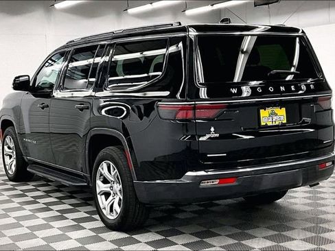 Used 2022 Jeep Wagoneer Series II image 3