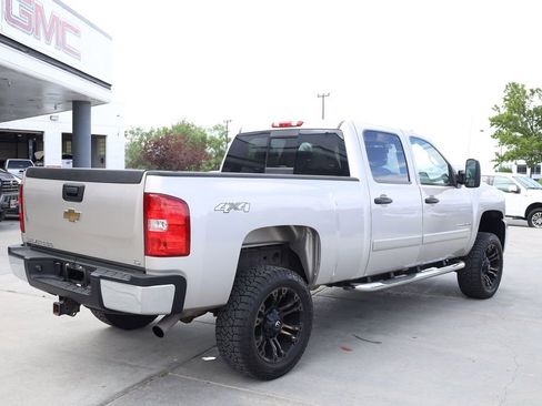 Used 2007 Chevrolet Silverado 2500 LT w/ 1LT Convenience Package AWD/4WD image 6