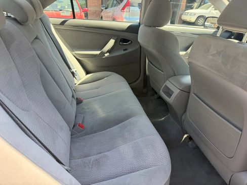 Used 2011 Toyota Camry LE FWD image 13