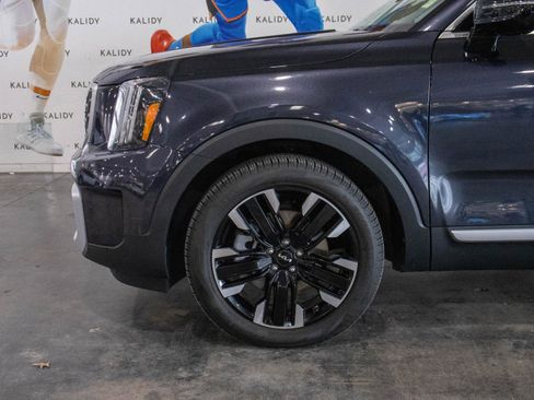 Used 2025 Kia Telluride SX image 18