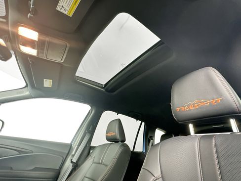 Used 2025 Honda Passport TrailSport image 28