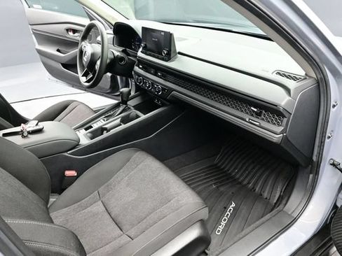 Certified 2025 Honda Accord SE image 26
