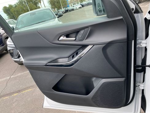 Used 2025 Chevrolet Equinox LT image 20