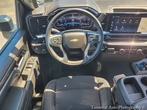Used 2025 Chevrolet Silverado 2500 LT w/ Convenience Package AWD/4WD image 12
