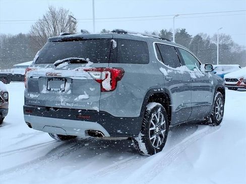 Used 2023 GMC Acadia SLE w/ Driver Convenience Package image 7