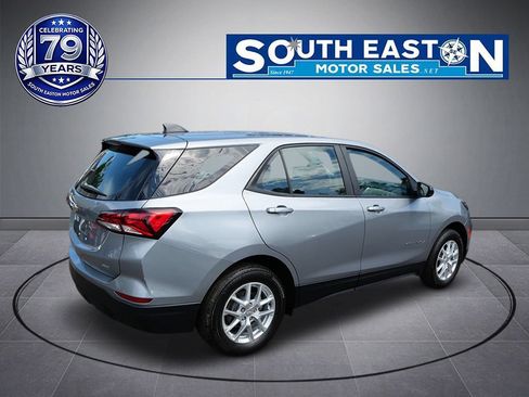 Used 2023 Chevrolet Equinox LS w/ LPO, Floor Liner Package AWD/4WD image 7