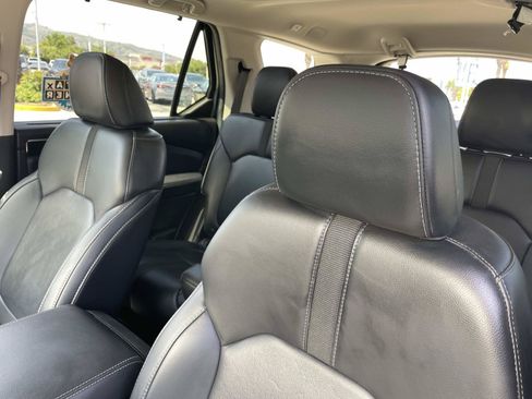 Certified 2024 Honda Pilot Touring image 18