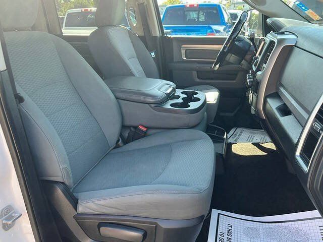 Used 2015 RAM 2500 SLT AWD/4WD image 14