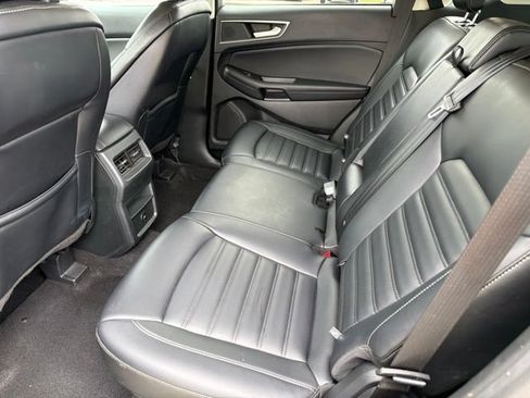 Used 2024 Ford Edge SEL AWD/4WD image 16