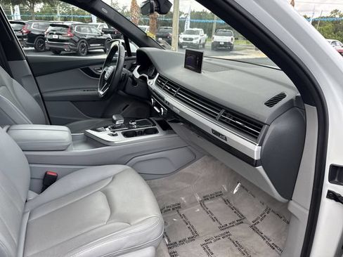 Used 2018 Audi Q7 2.0T Premium Plus AWD/4WD image 19