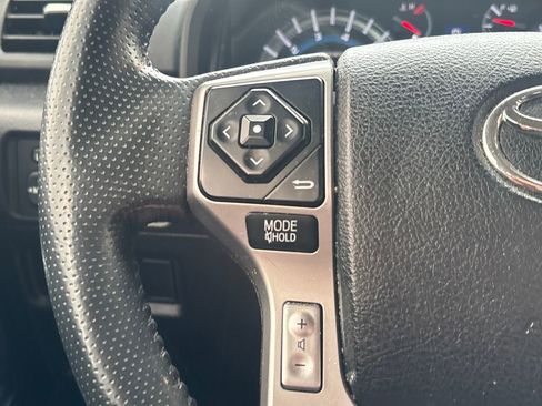 Used 2017 Toyota 4Runner SR5 image 18