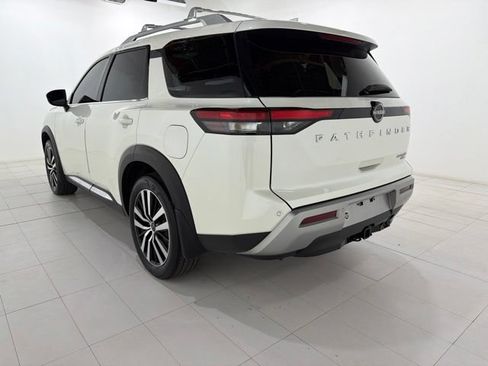 Used 2023 Nissan Pathfinder Platinum AWD/4WD image 3