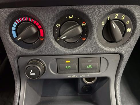 Used 2013 Ford Transit Connect XL FWD image 15